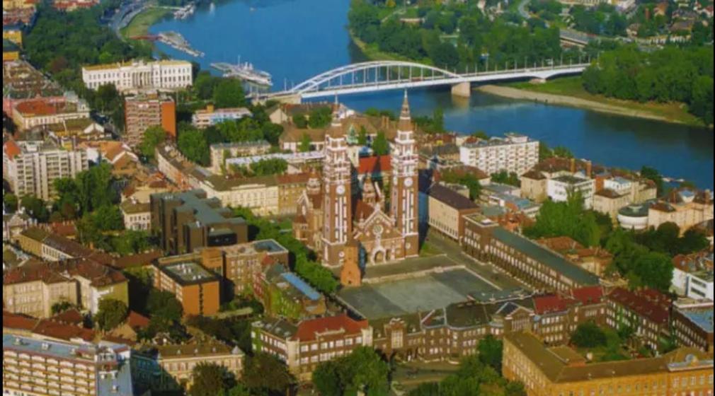 Апартаменты Dom Square-Centrum-Free Parking Сегед Экстерьер фото